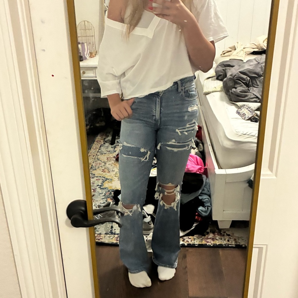 American Eagle Outfitters Women's Light Blue Distressed Straight Leg Jeans